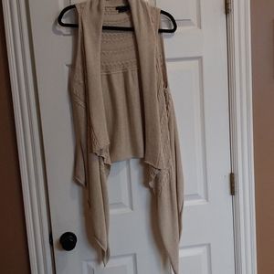 BCBG Sweater vest